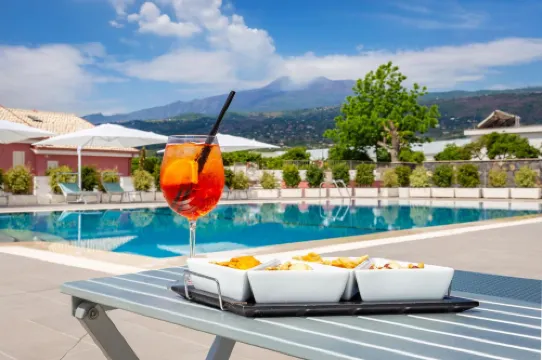 Dipladenia Garden Country Resort