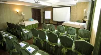 Avrora Hotel