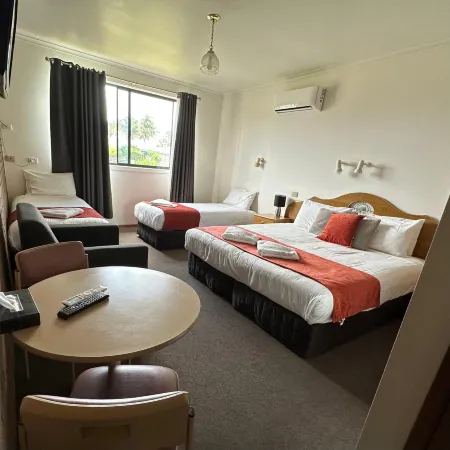 Shepparton Motor Inn Tudor House Motel