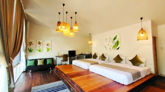 ห้องดีลักซ์ เตียงใหญ่ 1 เตียง