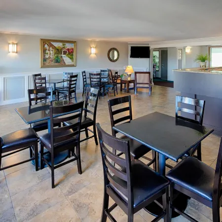 Red Lion Inn & Suites Sequim at Olympic National Park