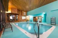 Baymont by Wyndham Winchester - Pools