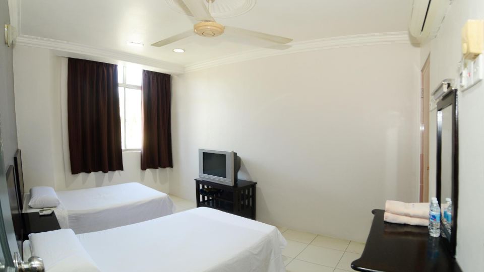 Poly Star Hotel