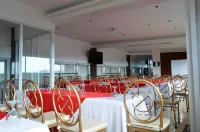 Carlosta Hotel - Breakfast