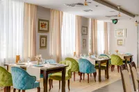 Avrora Hotel - breakfast