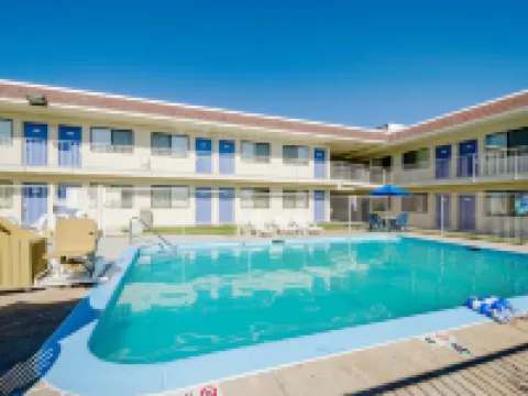 Motel 6 Thornton, CO ソーントンのホテル