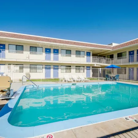 Motel 6 Thornton, CO