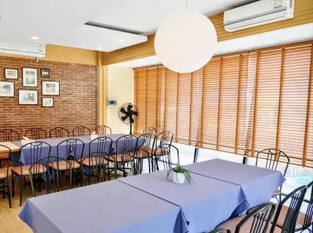 The Nine Bed & Restaurant Отели рядом с достопримечательностью «Тайско-Бирманская железная дорога»