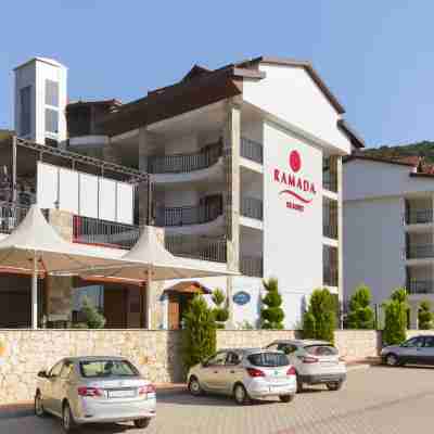 Ramada Resort by Wyndham Akbuk Hotel Exterior