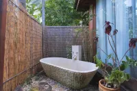 Silk Pavilions Glamping