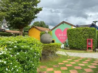 V Village Hotel Saraburi - parking