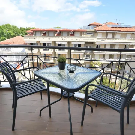 Irida Apartments