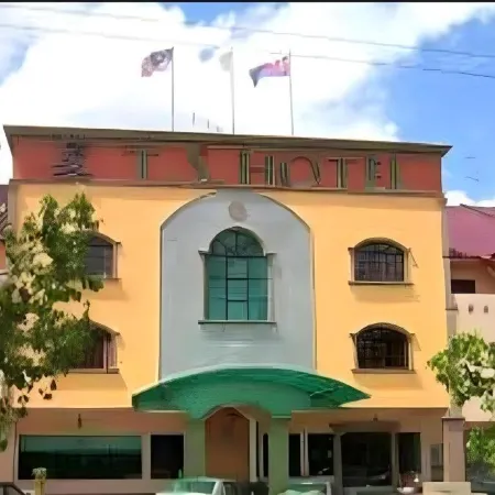 TS Hotel - Taman Rinting