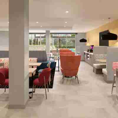 Home2 Suites by Hilton Macon I 475 Dining/Meeting Rooms