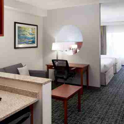 Fairfield Inn & Suites Montreal Airport Rooms