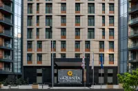 La Quinta by Wyndham Batumi Hotel a 