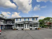 Blue Moon Motel - โมเทล