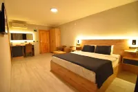 Green Palace Suite Hotel