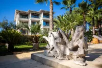 Mako Sea & Suites