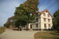 Akvamarin Plyazh Hotel