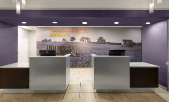 La Quinta Inn & Suites by Wyndham Brownwood