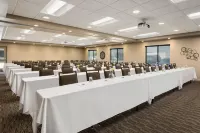 Country Inn & Suites by Radisson, St. Cloud West, MN Hotels in Saint Cloud