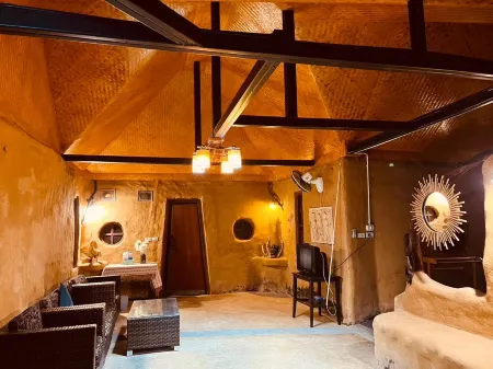 Kozi Resort Отели рядом с достопримечательностью «Pranburi Mongrove Forest»