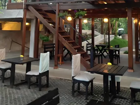 Dusai Tara Resort Отели в г. Мае Рим