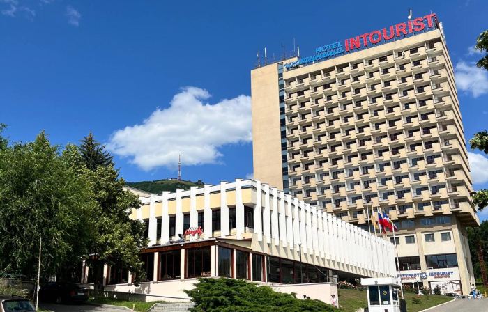 因圖日斯特酒店