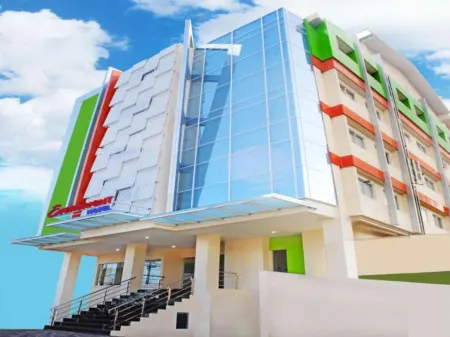 Everbright Hotel Ambon Отели в г. Sirimau