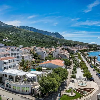 Hotel Laurentum Hotels near شاطئ سولاريك (Solaric Beach)
