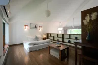 Hasu Village Hòa Bình - Moutain View Hotels in Nhuan Trach