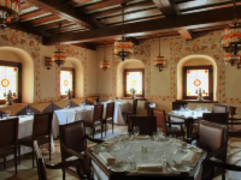 Dvor Podznoeva Hotel - Business Building Hotels in Pskov