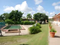 Ocean View Motel Bowen - Pools
