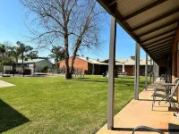 Ashleigh Court Motor Inn Hotels in Mulwala