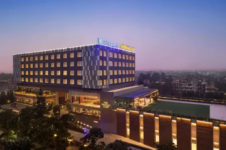 Wyndham Chandigarh Mohali Отели в г. Мохали