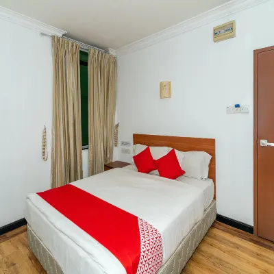 Switz Paradise Hotel - 5 Minute Walk to Centre Point and 10 Minute Walk to Waterfront- Các khách sạn gần Trung tâm thương mại Karamunsing Capital