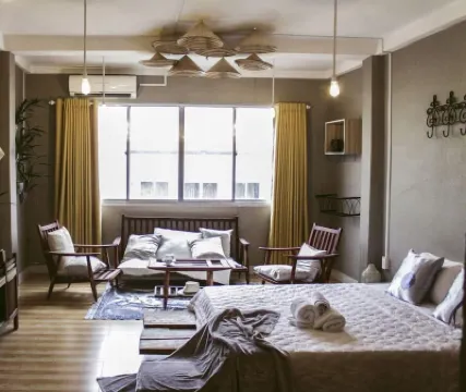 Nhà Saigon Homestay&Coffee Các khách sạn gần Thảo Cầm Viên Sài Gòn