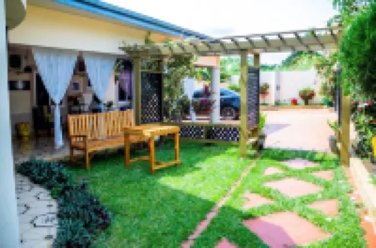 Nana Adu's Guesthouse Hotels in 