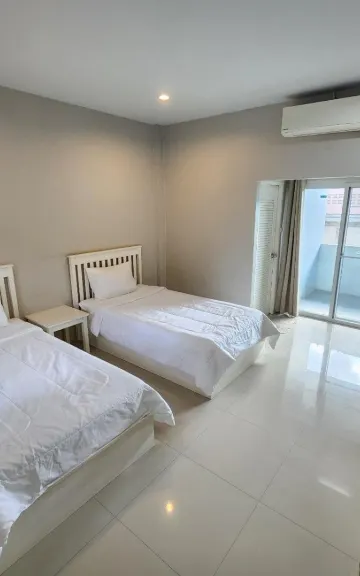 ห้องทวินหนึ่งห้องนอน