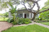 Emdoneni Lodge with Zululand Cat Conservation Project - ลอดจ์