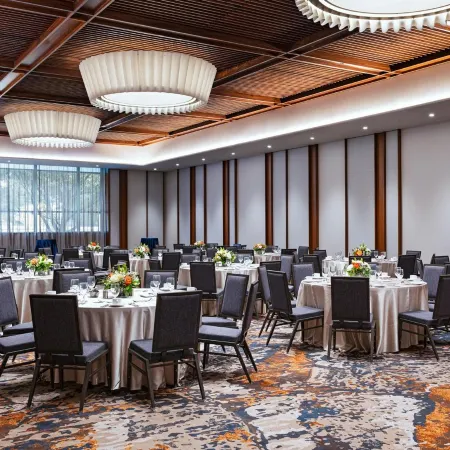 At&T Hotel & Conference Center