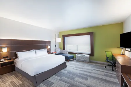 Holiday Inn Express & Suites Chanute