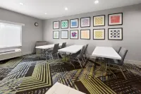 Holiday Inn Express & Suites Acme-Traverse City Hotels in Whitewater