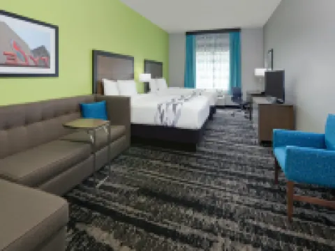 La Quinta Inn & Suites by Wyndham Tyler South Hotels in Tyler