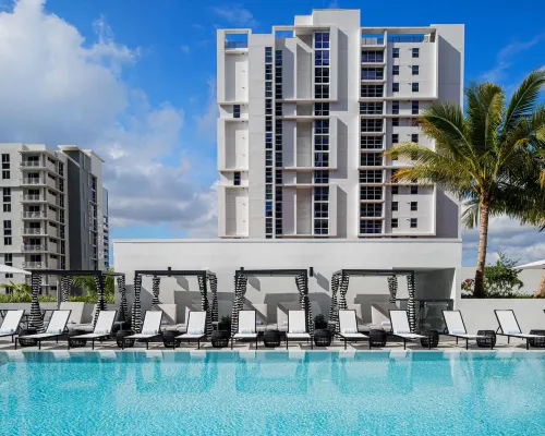 AC Hotel Miami Brickell Hotels near Puttshack