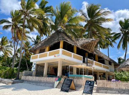 Blue Reef Sport & Fishing Lodge and Bungalows