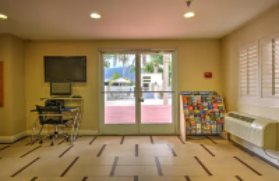 Burbank Inn and Suites