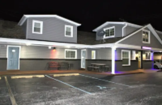 家鄉旅館及套房