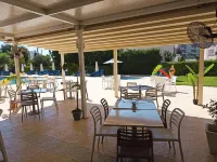 Mandalena Hotel Apartments - ที่มีอ่างอาบน้ำ